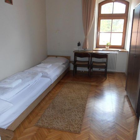 Albergue Martineum Felnőttképző Akadémia Szombathely Habitación foto