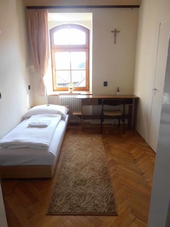 Albergue Martineum Felnőttképző Akadémia Szombathely Habitación foto