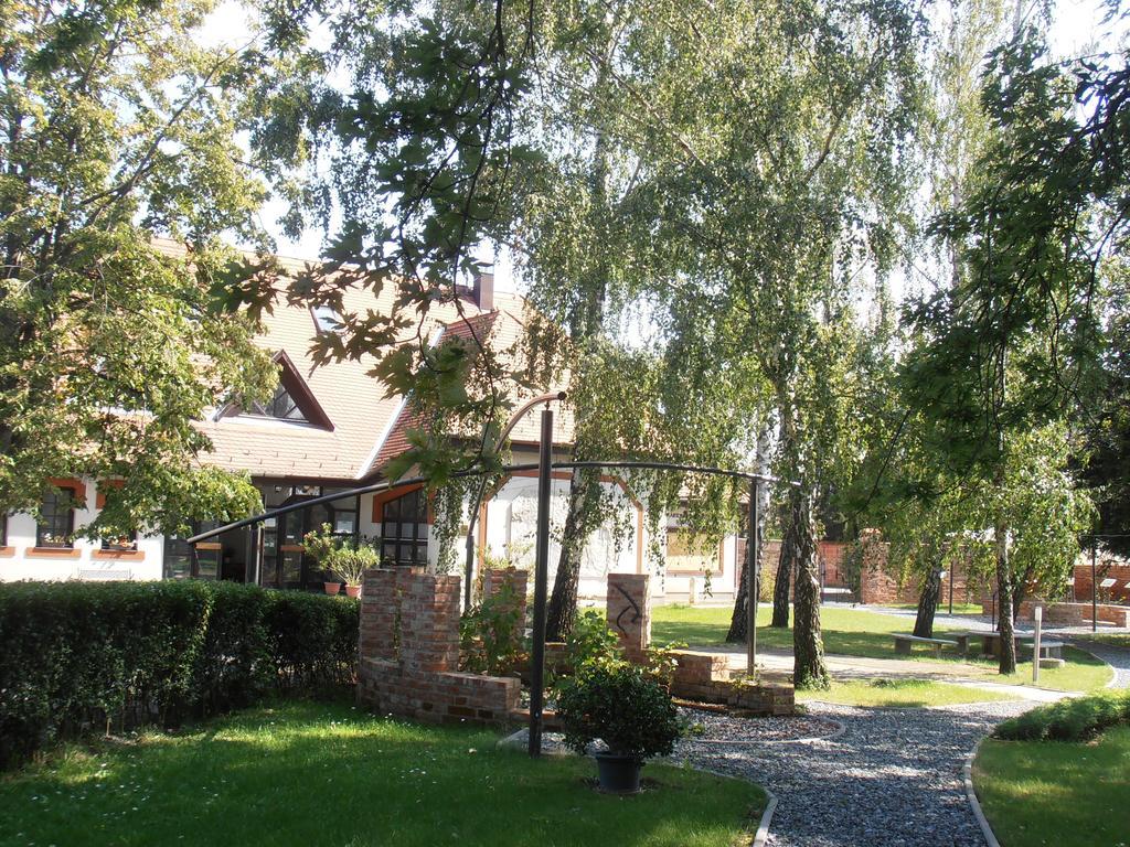 Albergue Martineum Felnőttképző Akadémia Szombathely Exterior foto